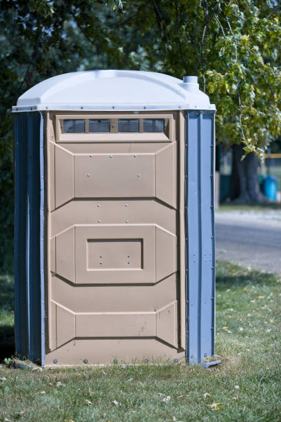 Best Portable restroom trailer rental  in Oak Lawn, IL